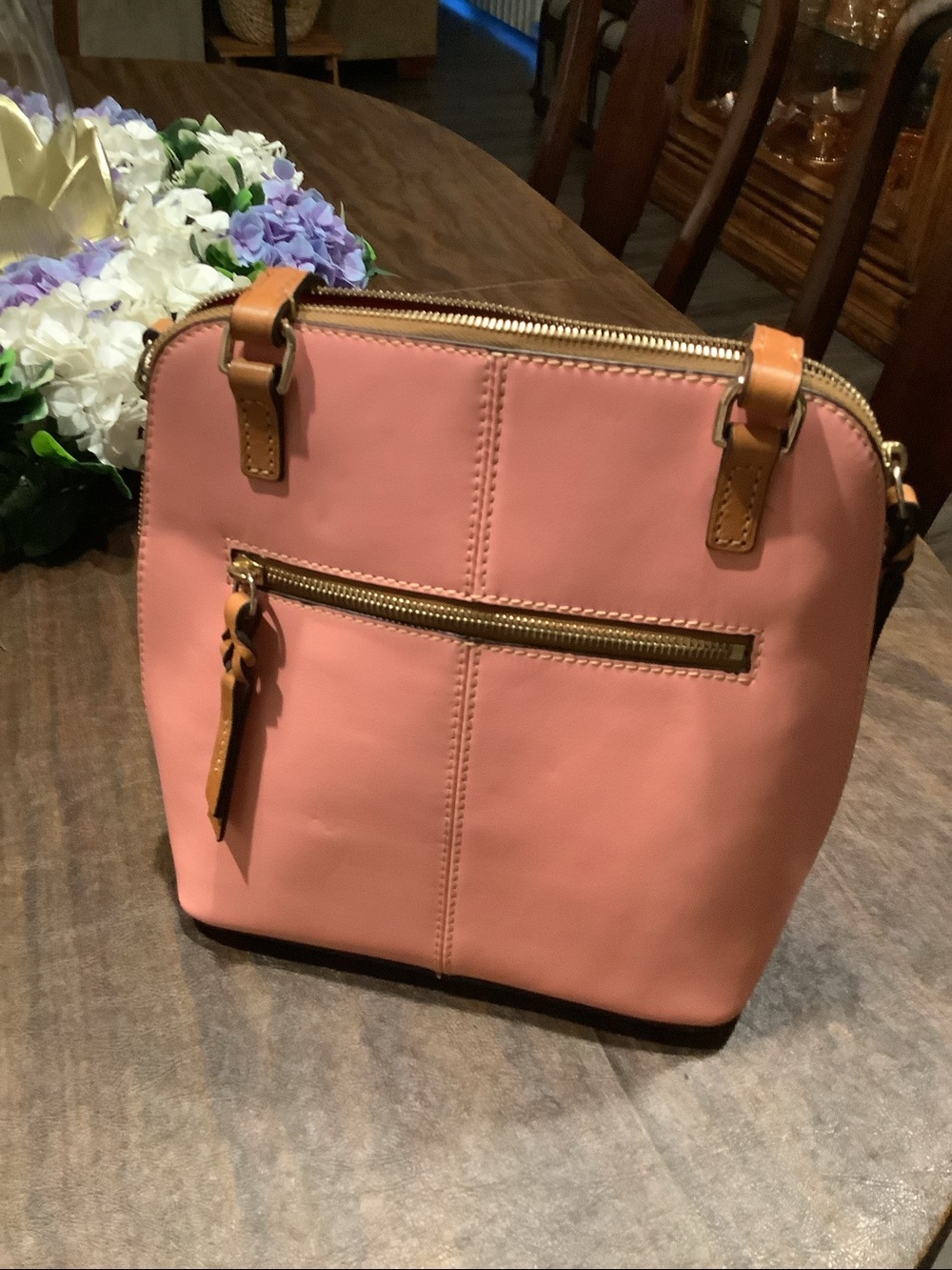Dooney & Bourke Pink Crossbody with Tan Leather Trim & Gold Hardware never used - Picture 2 of 3